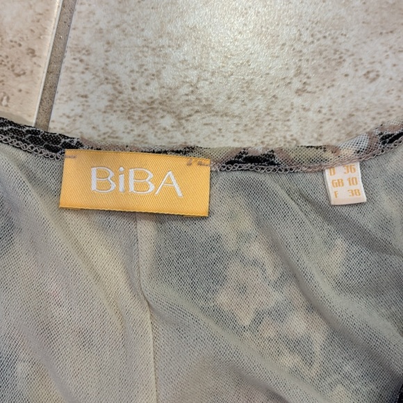 Chic Sleeveless Floral Lace Dress - Picture 4 of 14